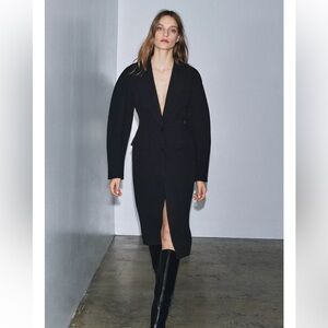 Elegant Black Long Fitted Coat